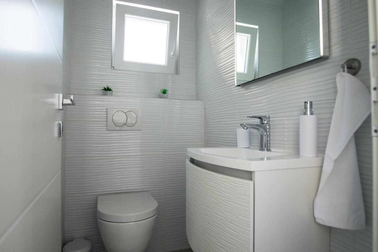Holiday Home Moliva Donje Sitno Экстерьер фото