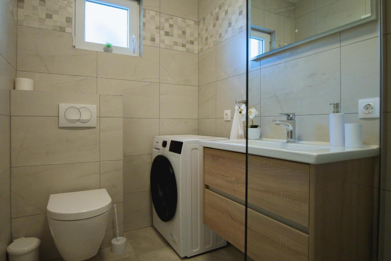 Holiday Home Moliva Donje Sitno Экстерьер фото