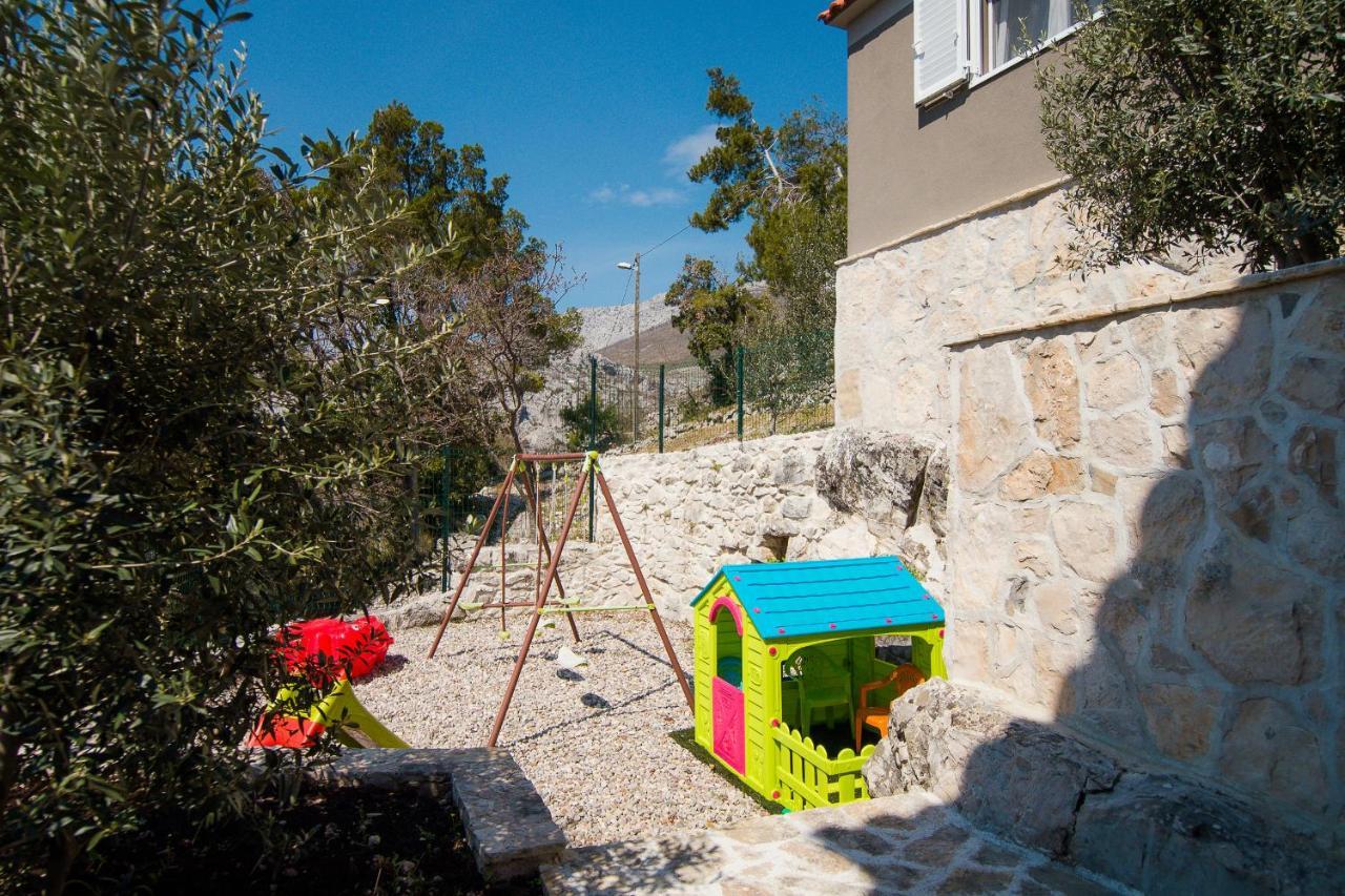 Holiday Home Moliva Donje Sitno Экстерьер фото