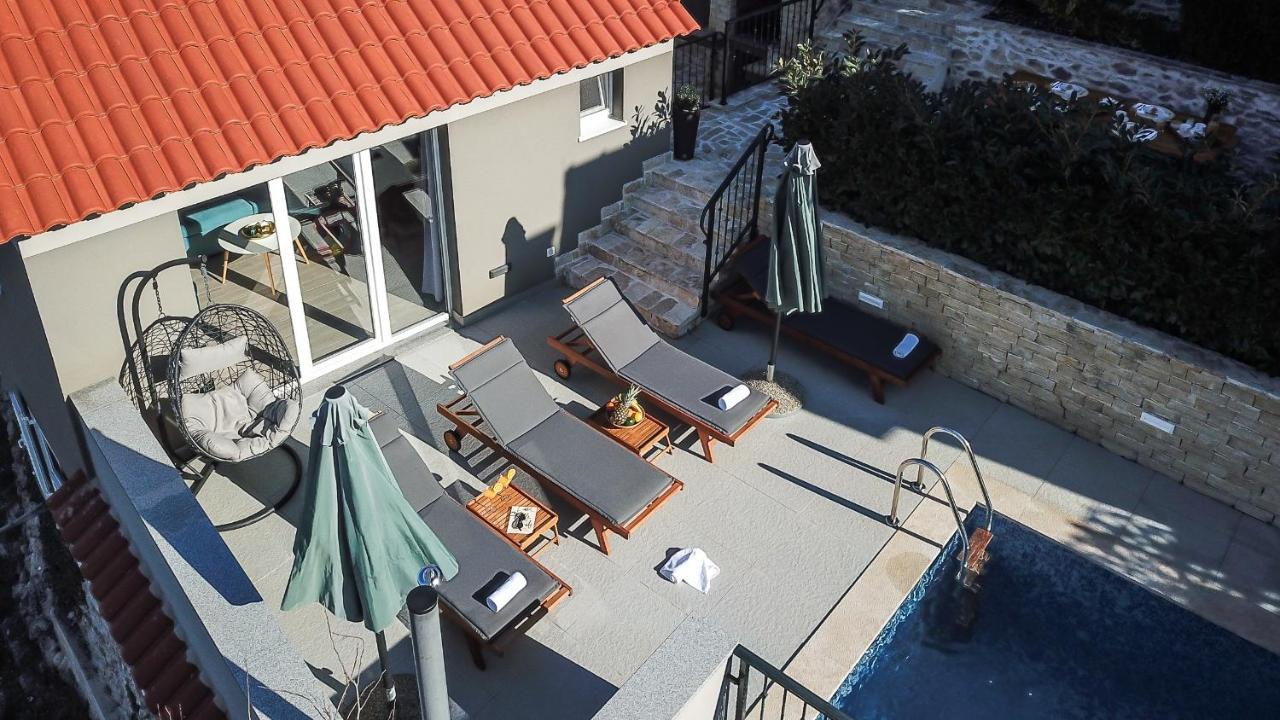 Holiday Home Moliva Donje Sitno Экстерьер фото