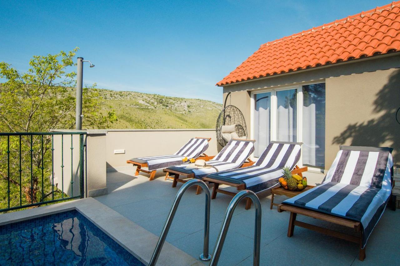Holiday Home Moliva Donje Sitno Экстерьер фото