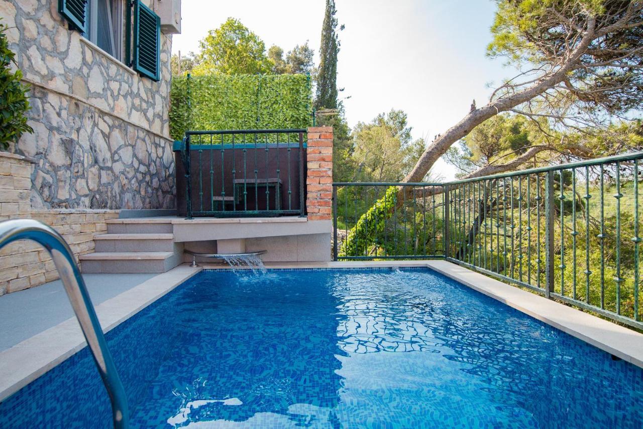 Holiday Home Moliva Donje Sitno Экстерьер фото