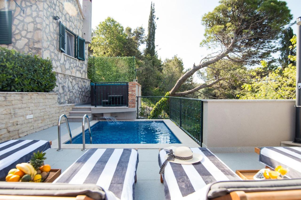 Holiday Home Moliva Donje Sitno Экстерьер фото