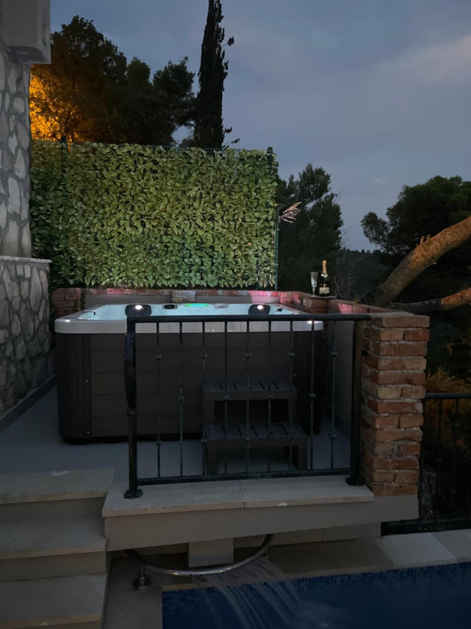 Holiday Home Moliva Donje Sitno Экстерьер фото